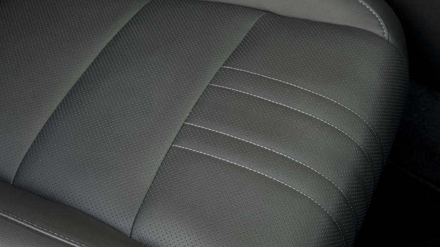 Детали интерьера Honda Accord Touring Hybrid 2017 года  (NA) (фото 64 из 170)